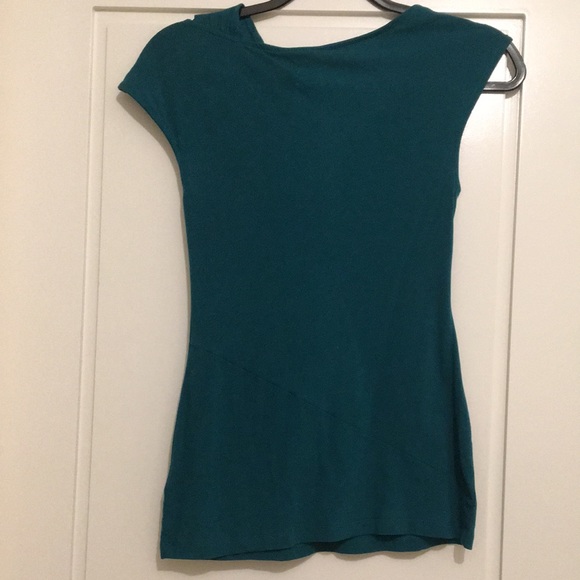 BNWT XS Anthropologie knit asymmetrical cut-out top by Deletta, cotton blend - Picture 5 of 9